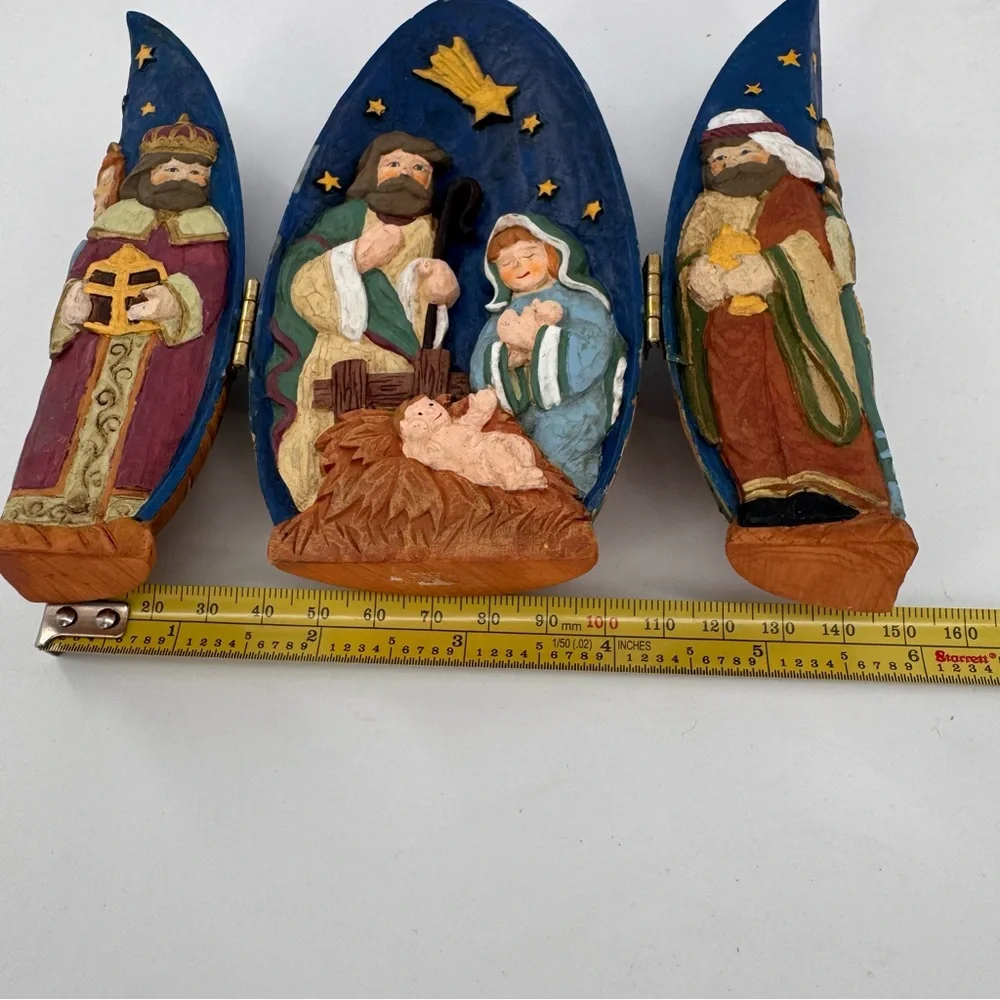 Vintage Lillian Vernon Tri Fold Egg Shaped Nativity Scene Table‎ Top Decor 5